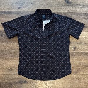 Monument button down medium